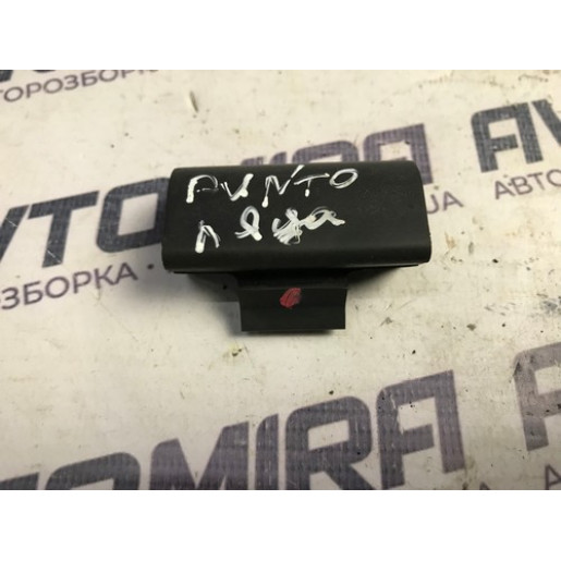 Прокладка ляды резиновая Fiat Punto HB 2005-2018 71744280